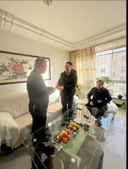 春節(jié)前夕酒泉市國(guó)資委領(lǐng)導(dǎo)看望慰問敦煌種業(yè)老干部老黨員、困難職工